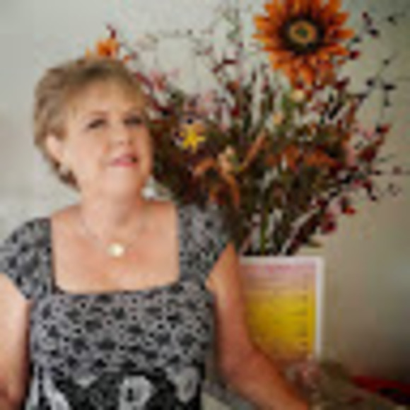 Meet your Posher, Bee - Picture 1 of 1